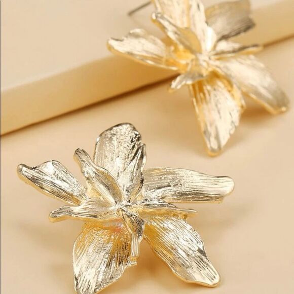 Oversized Brushed Gold Flower Earrings - Picture 3 of 3